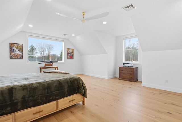 10 Hobart Lane, Hollis, NH 03049