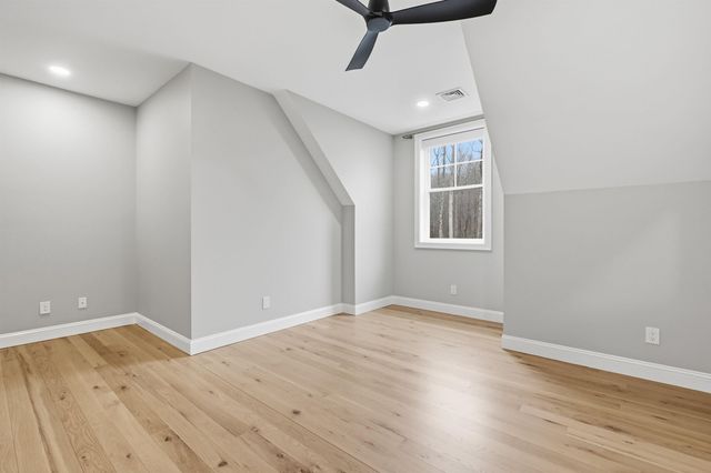 10 Hobart Lane, Hollis, NH 03049