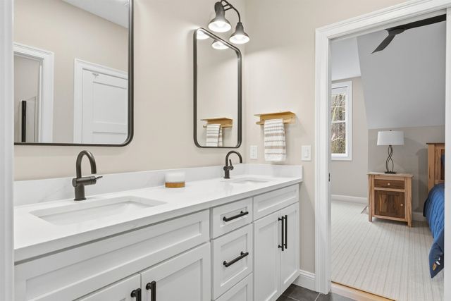 10 Hobart Lane, Hollis, NH 03049