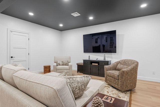 10 Hobart Lane, Hollis, NH 03049