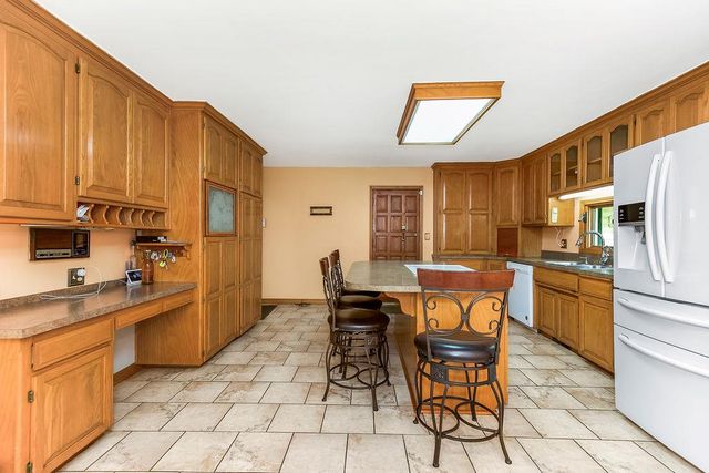 24825 Countryview Drive, Kearney, MO 64060