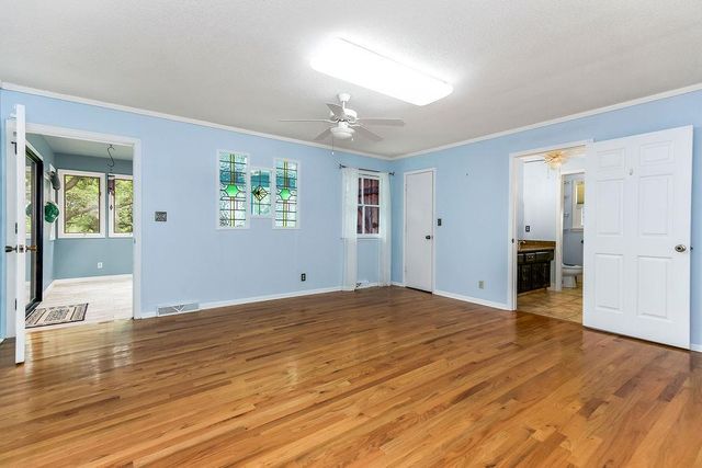 24825 Countryview Drive, Kearney, MO 64060
