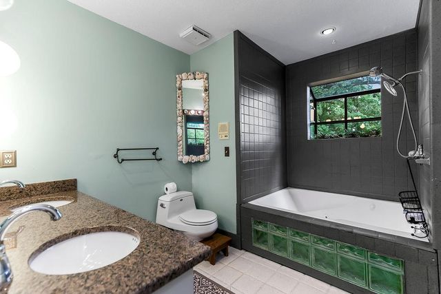 24825 Countryview Drive, Kearney, MO 64060