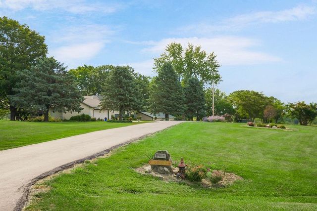 24825 Countryview Drive, Kearney, MO 64060