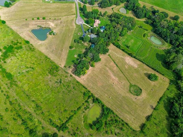 24825 Countryview Drive, Kearney, MO 64060