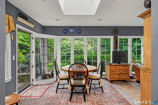 91 Obtuse Hill Road, Brookfield, CT 06804