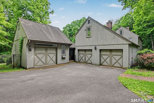 91 Obtuse Hill Road, Brookfield, CT 06804