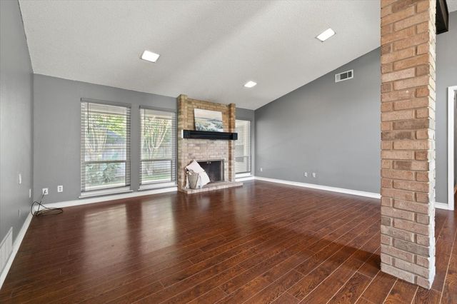 5102 Overridge Drive, Arlington, TX 76017