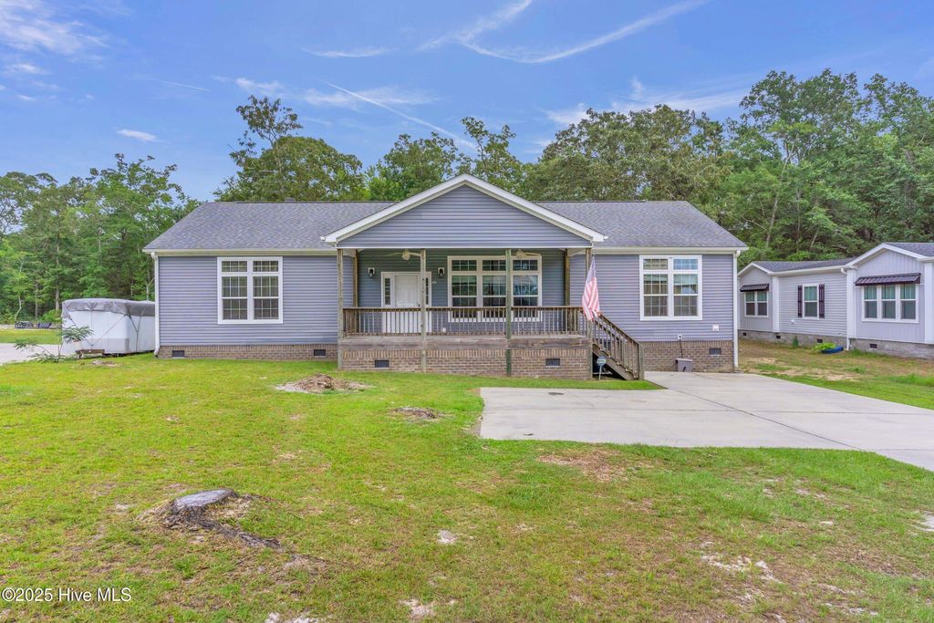 503 Cloe Dare Drive, Shallotte, NC 28470