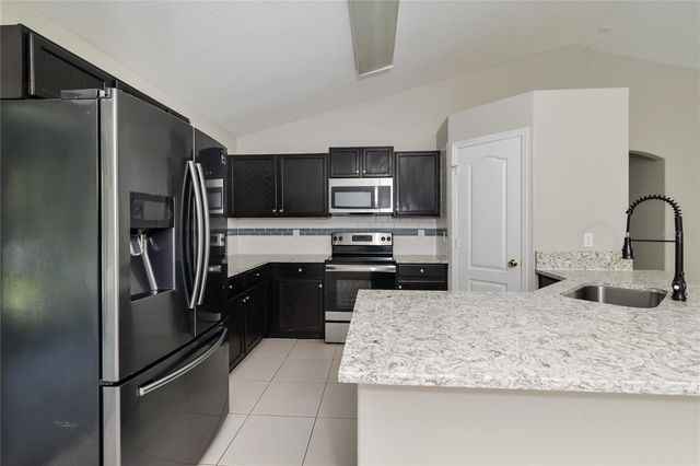 10612 CEDAR FOREST CIRCLE, Clermont, FL 34711