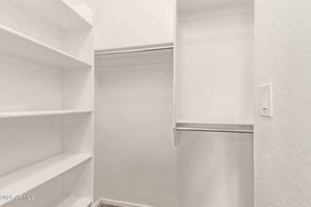 2323 E HUNTINGTON Drive, Phoenix, AZ 85040