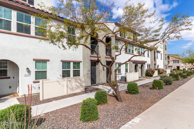 2323 E HUNTINGTON Drive, Phoenix, AZ 85040