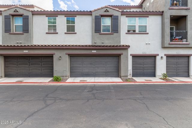 2323 E HUNTINGTON Drive, Phoenix, AZ 85040