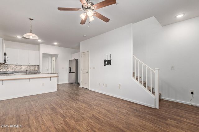 2323 E HUNTINGTON Drive, Phoenix, AZ 85040