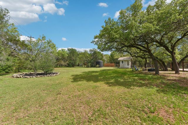 126 County Road 420 RD, Spicewood, TX 78669