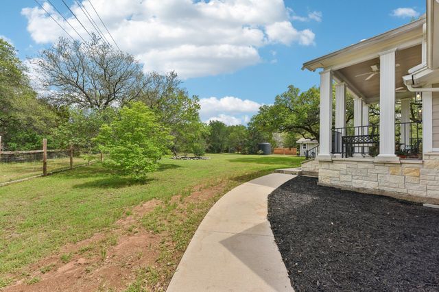126 County Road 420 RD, Spicewood, TX 78669
