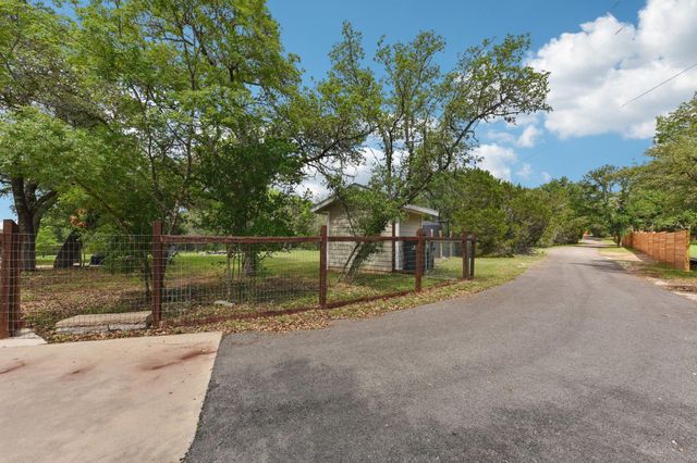 126 County Road 420 RD, Spicewood, TX 78669