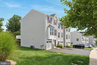 1819 HONEYSUCKLE CT, Downingtown, PA 19335