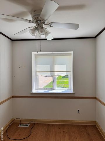 20014 Great Oaks Circle 402, Clinton Township, MI 48036
