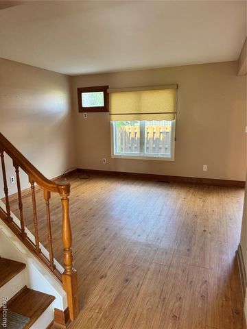 20014 Great Oaks Circle 402, Clinton Township, MI 48036