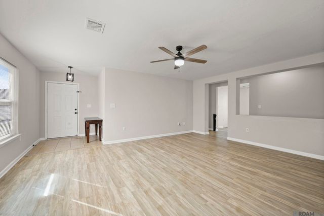 13551 Rose Dr, Walker, LA 70785