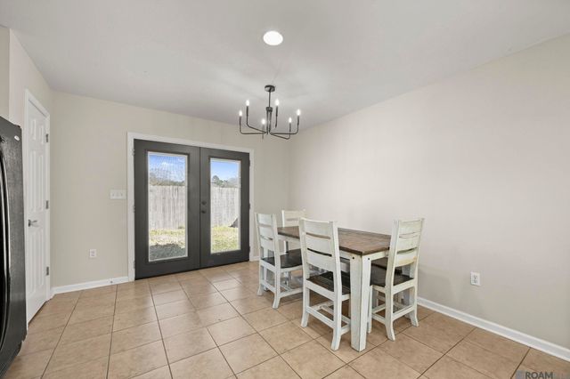 13551 Rose Dr, Walker, LA 70785