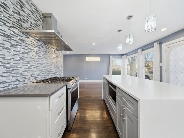 10618 Mason Avenue, Chicago Ridge, IL 60415