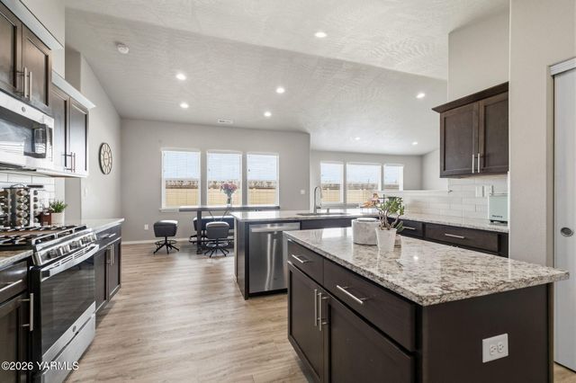 6111 Ian Ave, Yakima, WA 98903