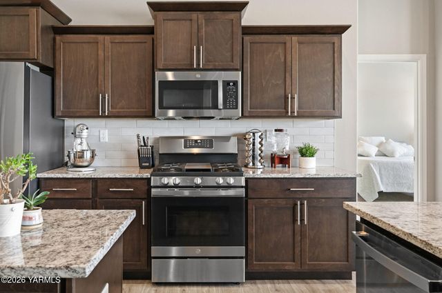 6111 Ian Ave, Yakima, WA 98903