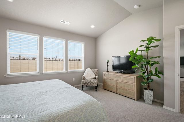 6111 Ian Ave, Yakima, WA 98903