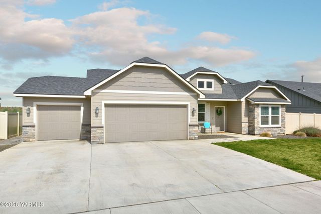 6111 Ian Ave, Yakima, WA 98903