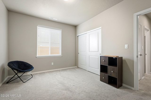 6111 Ian Ave, Yakima, WA 98903