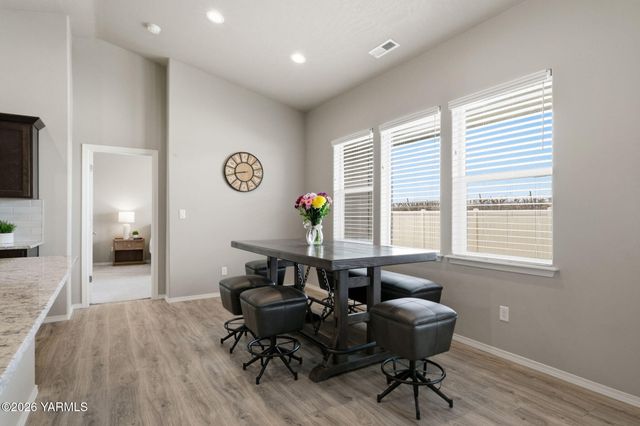 6111 Ian Ave, Yakima, WA 98903