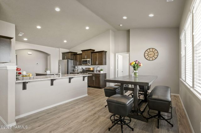 6111 Ian Ave, Yakima, WA 98903