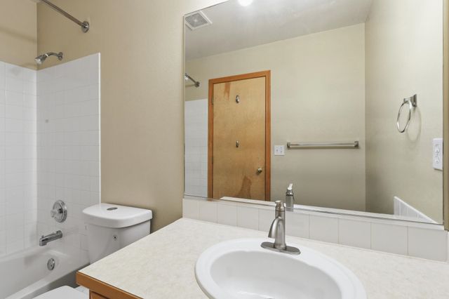 5210 S Stone Ln, Spokane, WA 99223