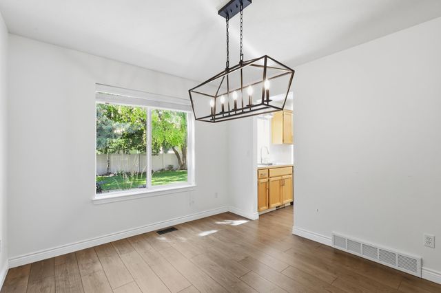 5210 S Stone Ln, Spokane, WA 99223