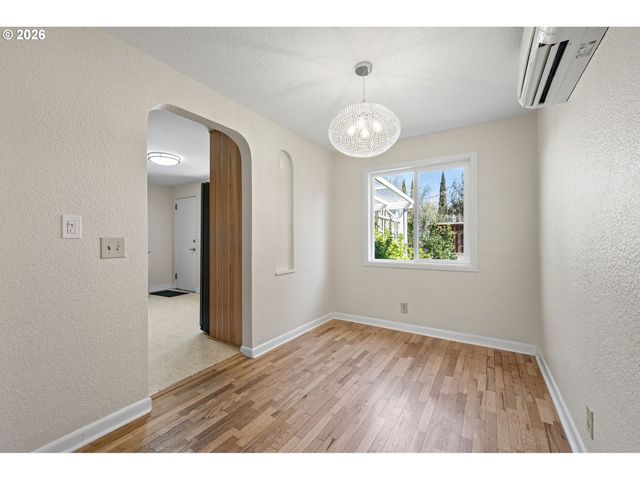 1255 TAYLOR St, Eugene, OR 97402