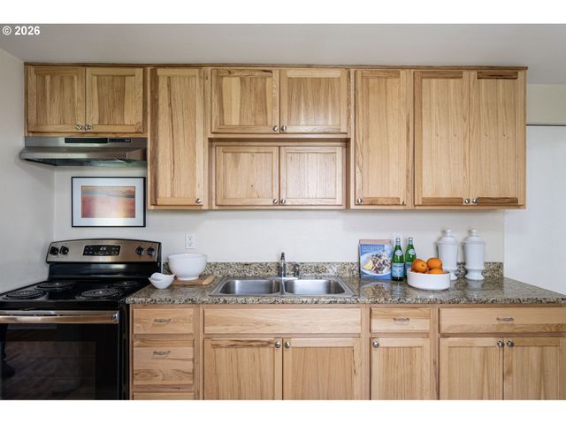 1255 TAYLOR St, Eugene, OR 97402