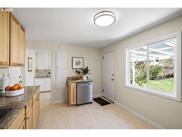 1255 TAYLOR St, Eugene, OR 97402