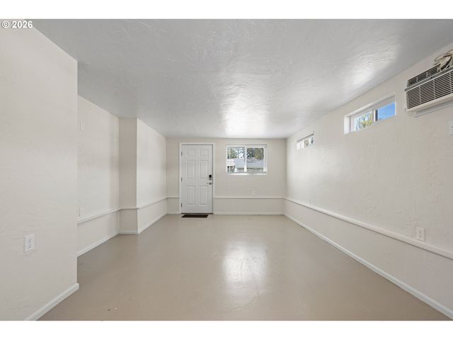 1255 TAYLOR St, Eugene, OR 97402