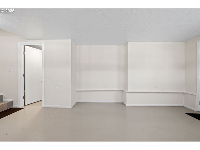 1255 TAYLOR St, Eugene, OR 97402