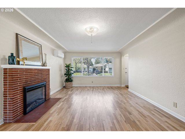 1255 TAYLOR St, Eugene, OR 97402