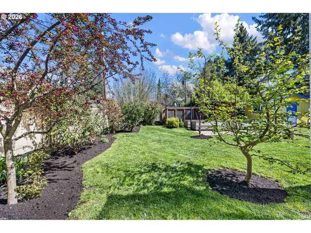 1255 TAYLOR St, Eugene, OR 97402