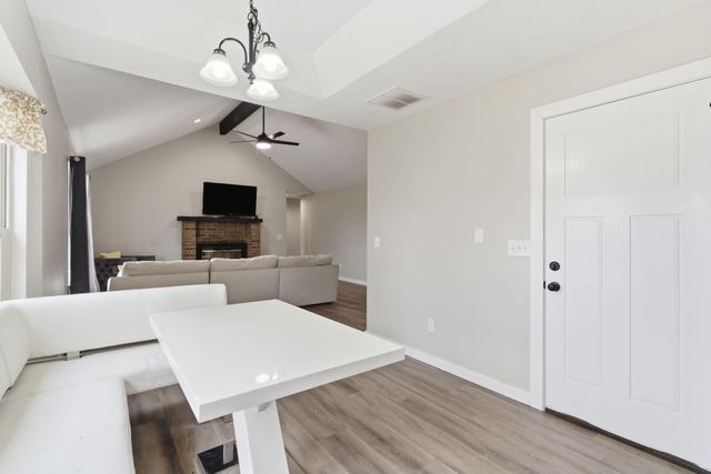 5828 S Kimbrough Avenue, Springfield, MO 65810