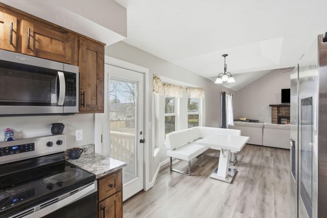 5828 S Kimbrough Avenue, Springfield, MO 65810