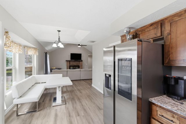 5828 S Kimbrough Avenue, Springfield, MO 65810