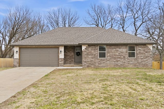 5828 S Kimbrough Avenue, Springfield, MO 65810