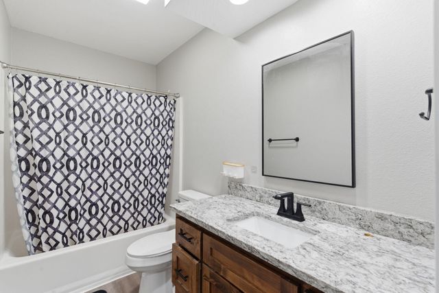 5828 S Kimbrough Avenue, Springfield, MO 65810