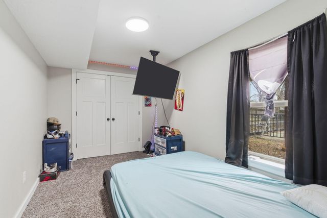 5828 S Kimbrough Avenue, Springfield, MO 65810