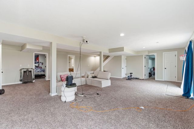 5828 S Kimbrough Avenue, Springfield, MO 65810